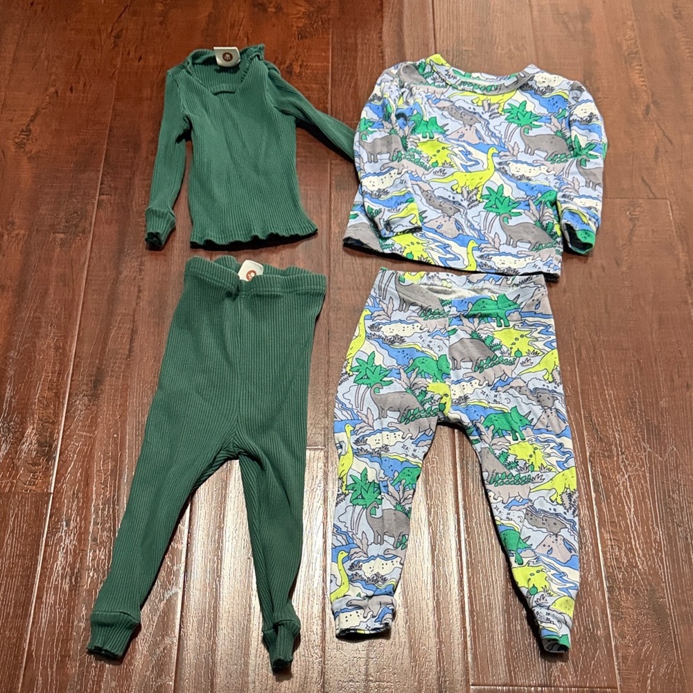GAP Green and Multicolor Dinosaur Pajama Set